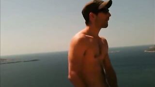 FAPPING AT THE BEACH
