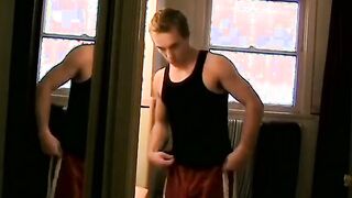 Gorgeous booty Kelly Cooper taunting and demonstrating off for you men