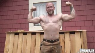 Muscle fag urinate with money-shot