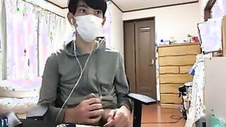 Rei, the 19yo Japanese cam boy, goes wild with a hot Asian twink