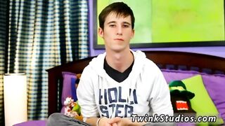 Arab stud teases and fucks hot young lesbian in steamy Intercourse Tee-shirt