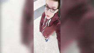 Watch this amateur twink stroke and jizz in an entrance hall like a pro