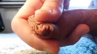 Watch this amateur dude stroke his meat and watch it flow like warm honey