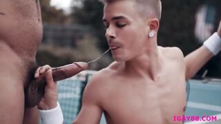 Draven Navarro and Andy Taylor go wild on a throbbing hard dick in public