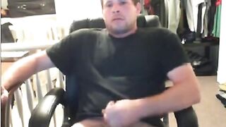 Watch this hairy guy jerk off and shoot his load on cam - 2s!