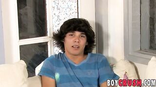 Twunk with a Magnificent Sneer Flashes off Knob and Culo