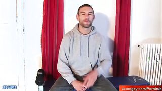 Remi, Spectacular gay-for-pay Delivery boy at your service !