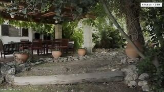 The gigantic photo vignette four