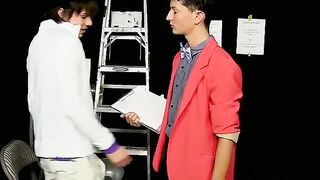 Top Benjamin Riley inserts his caboose acquaintance Kyler Moss