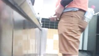 Amateur hunk with big cock jerks off to seep7777's anal waters in the urinal