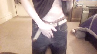 Papahorsecox's hot solo play with his tight butt will make you drool with delight