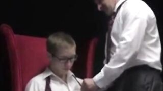Homosuckers take turns on daddy's big dick in hot amateur video
