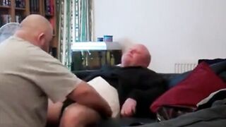 Hairy guys get their hairy cocks sucked & take cumshots on Nachbarschaftshilfe 5