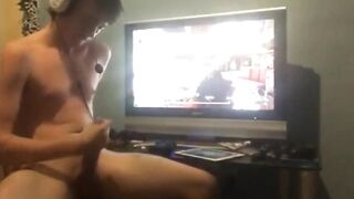Watch this amateur guy stroke his big dick and jerk off on camera in Homo action!
