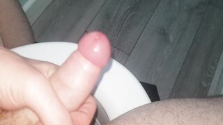 Watch as Eviltwinks gets his little twink off with a big juicy load