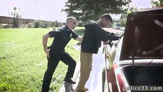 He is gargling the gigantic dark-hued puss fag first-ever time Suspect on the Run, Gets Deep Stiffy