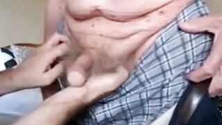 Amateur guy enjoys playing with his hairy friend's big dong in solo play
