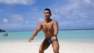 Watch this hot Chinese dude dominate his own body with his massive muscles in HD